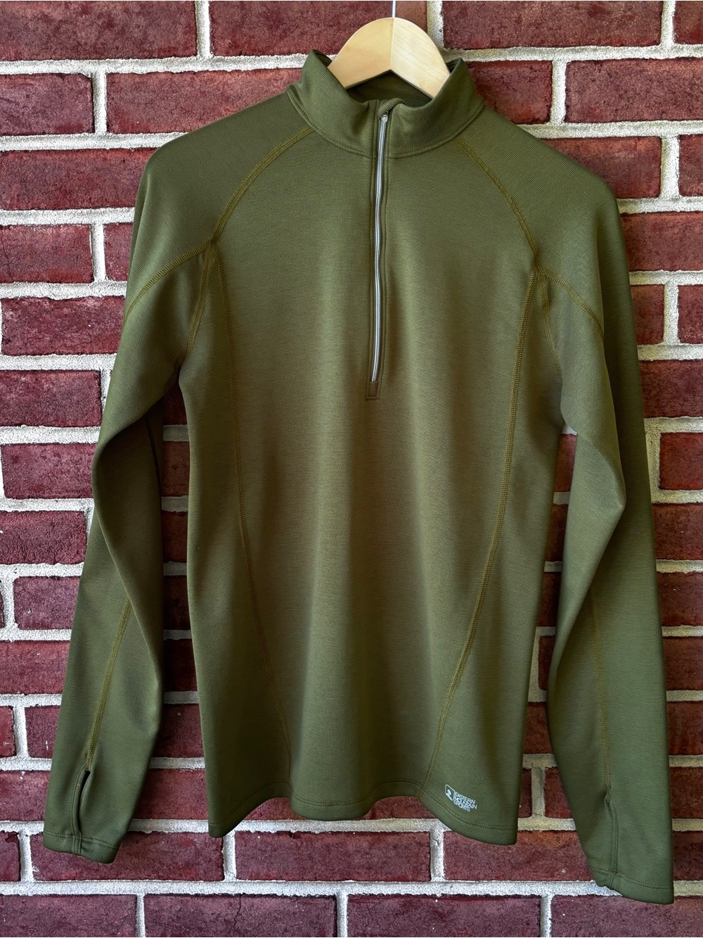 Eastern Mountain Sports Techwick Long-Sleeve Thermal Pullover. Green. Small. EUC